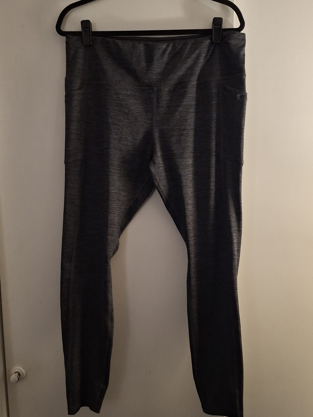 Avia Dark Gray/Black Women's Athletic Leggings